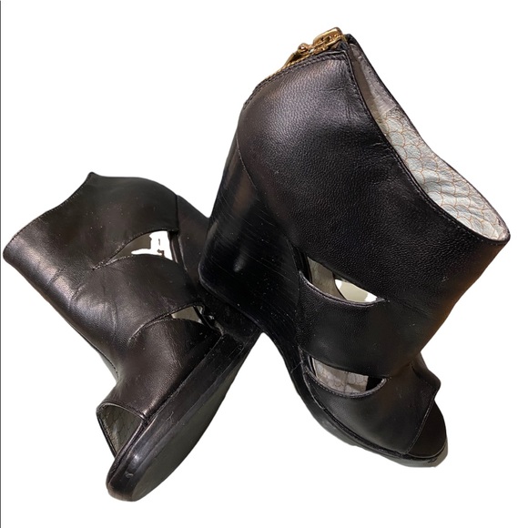 Matiko | Leather Wedge Sandals | 6.5 - Picture 4 of 7